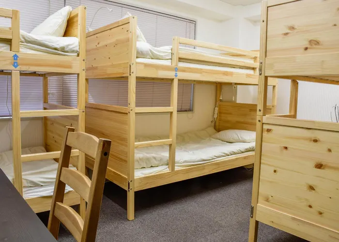 Uhome Kanda Hostel